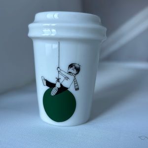 🎄 Starbucks child ornament swing holiday 2015 white hot cup ceramic ornament